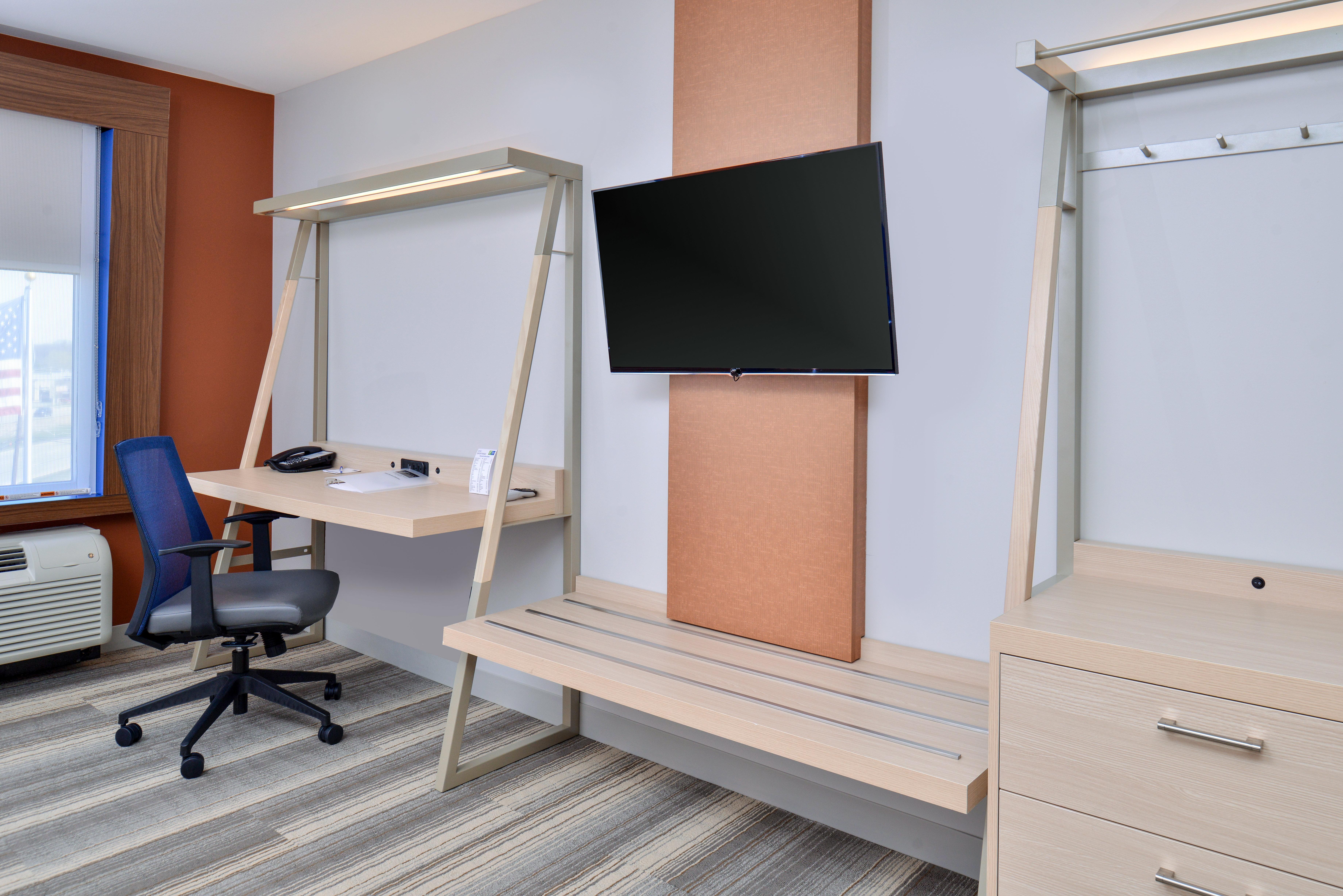 Holiday Inn Express & Suites - Brighton South - Us 23 By Ihg Экстерьер фото