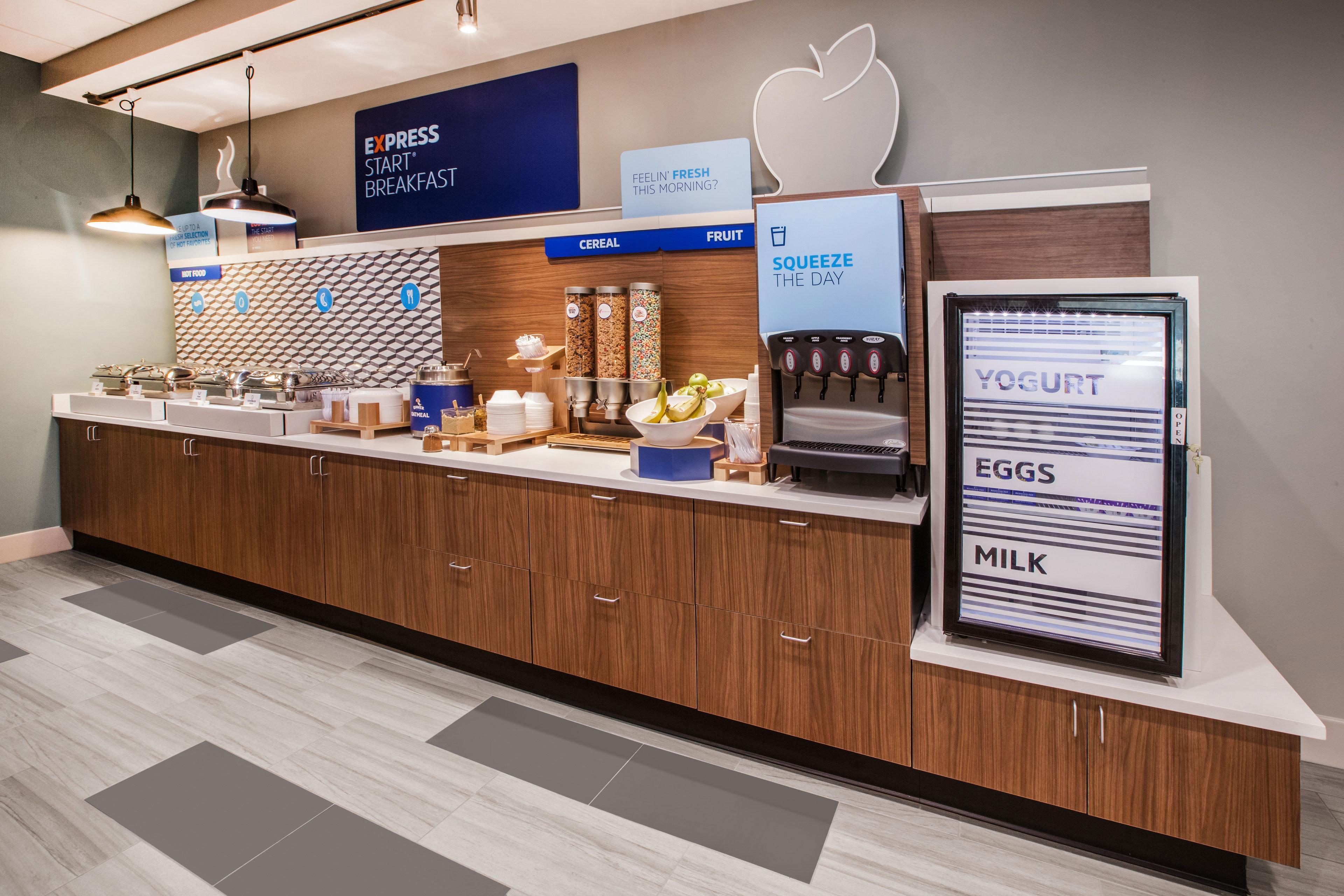 Holiday Inn Express & Suites - Brighton South - Us 23 By Ihg Экстерьер фото